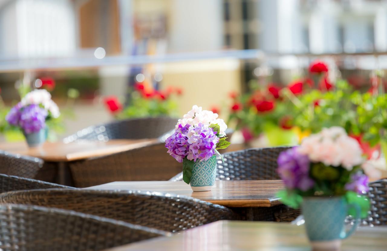 Hotel Nemira สลานิก-มอลโดวา ภายนอก รูปภาพ