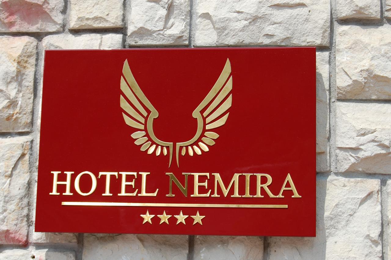 Hotel Nemira สลานิก-มอลโดวา ภายนอก รูปภาพ