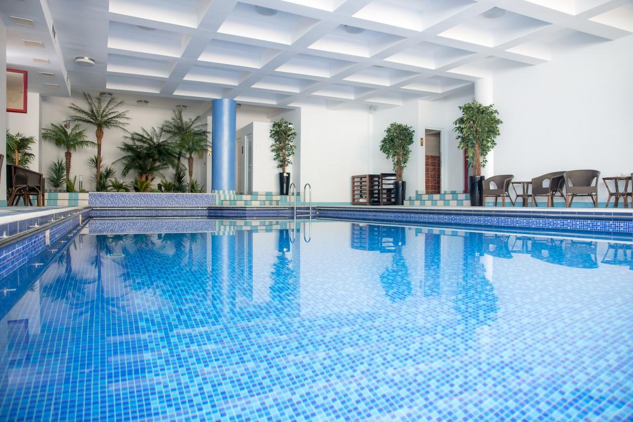 Hotel Nemira สลานิก-มอลโดวา ภายนอก รูปภาพ